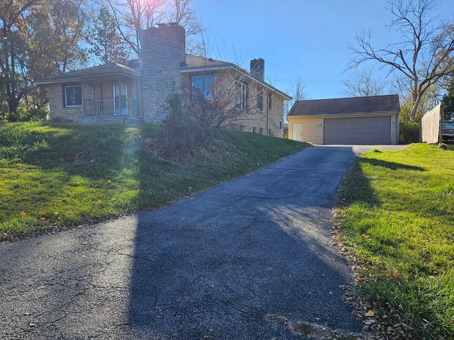 811 Hoyle Road, Lombard, IL 60148