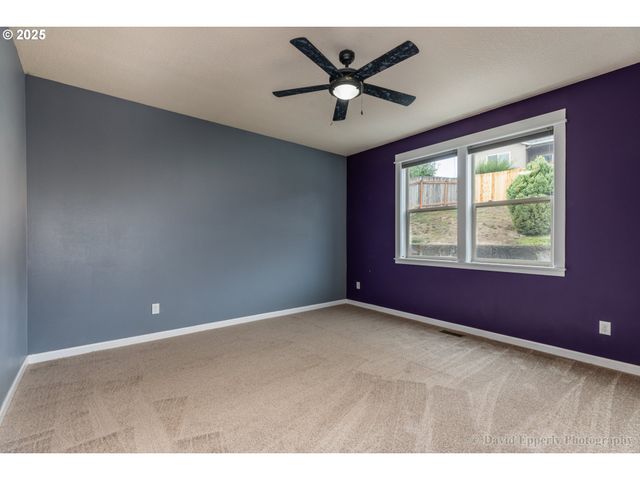 35671 ELK MEADOWS Dr, St Helens, OR 97051