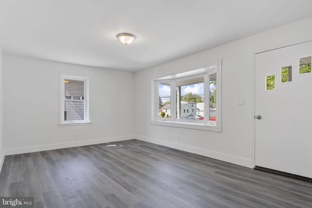 325 HOGESTOWN ROAD, Mechanicsburg, PA 17050
