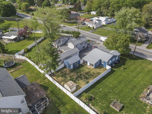 325 HOGESTOWN ROAD, Mechanicsburg, PA 17050