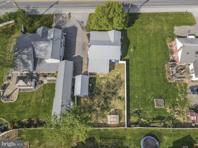 325 HOGESTOWN ROAD, Mechanicsburg, PA 17050