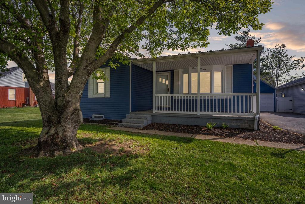 325 HOGESTOWN ROAD, Mechanicsburg, PA 17050
