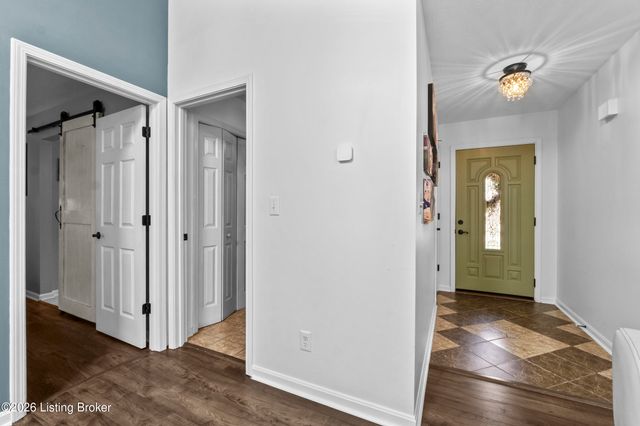 4206 Milo Dr, Louisville, KY 40218