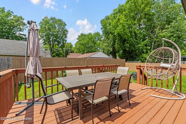 4206 Milo Dr, Louisville, KY 40218