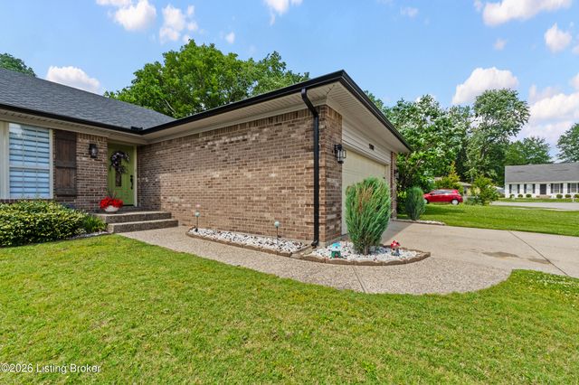 4206 Milo Dr, Louisville, KY 40218