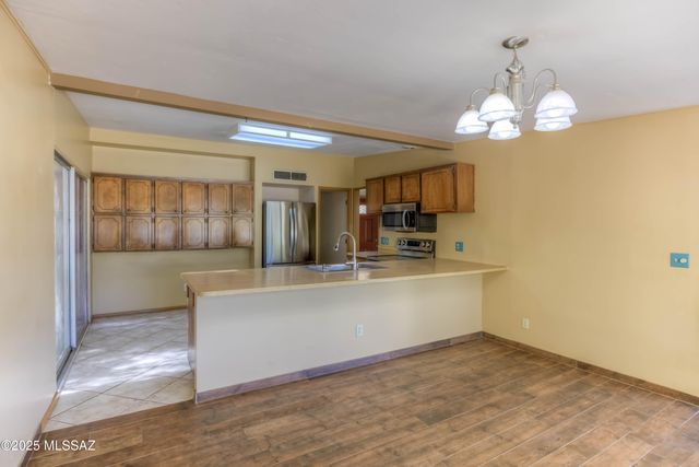 1508 N Sarnoff Drive, Tucson, AZ 85715
