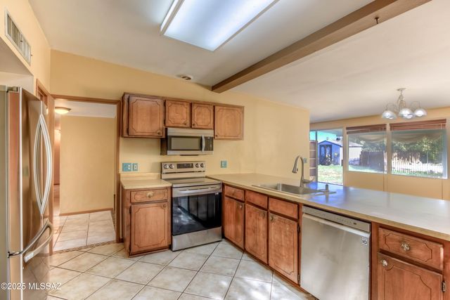 1508 N Sarnoff Drive, Tucson, AZ 85715