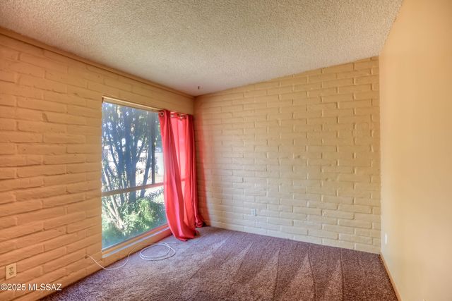 1508 N Sarnoff Drive, Tucson, AZ 85715