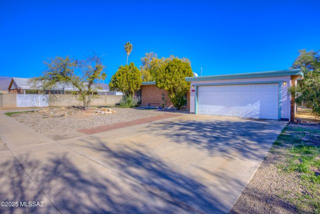 1508 N Sarnoff Drive, Tucson, AZ 85715