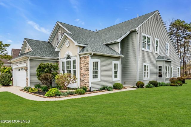 8 Ocean Grove Lane, Waretown, NJ 08758
