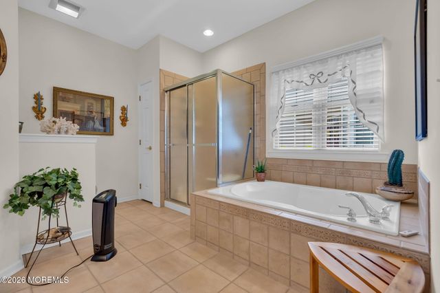 8 Ocean Grove Lane, Waretown, NJ 08758