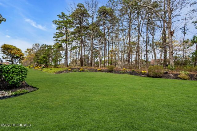 8 Ocean Grove Lane, Waretown, NJ 08758