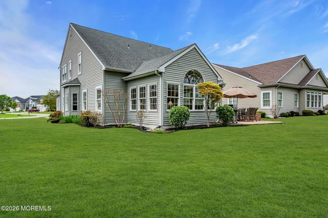 8 Ocean Grove Lane, Waretown, NJ 08758