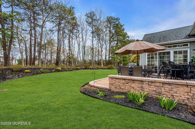 8 Ocean Grove Lane, Waretown, NJ 08758