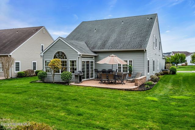 8 Ocean Grove Lane, Waretown, NJ 08758