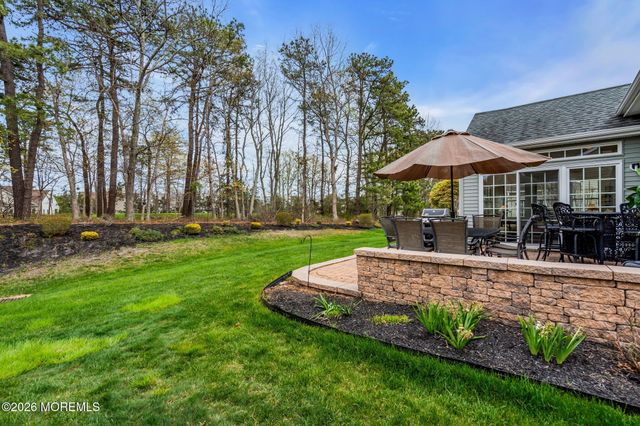 8 Ocean Grove Lane, Waretown, NJ 08758
