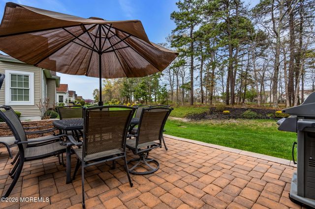 8 Ocean Grove Lane, Waretown, NJ 08758