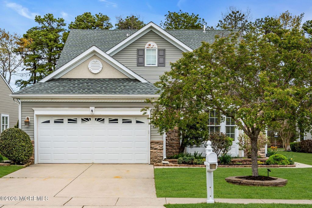 8 Ocean Grove Lane, Waretown, NJ 08758
