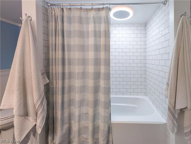 4450 Greenwich Road, Norton, OH 44203
