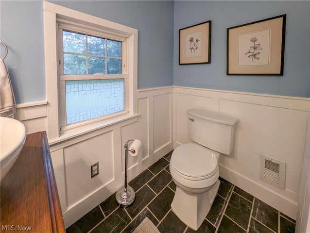 4450 Greenwich Road, Norton, OH 44203