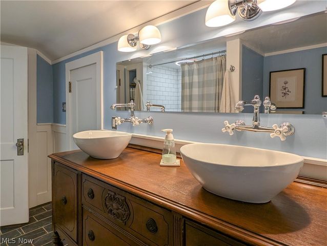 4450 Greenwich Road, Norton, OH 44203