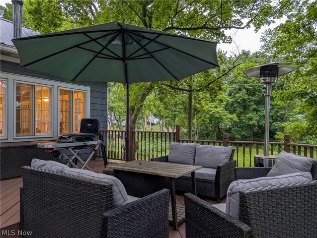 4450 Greenwich Road, Norton, OH 44203