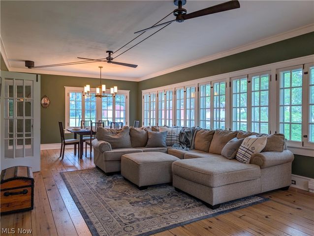 4450 Greenwich Road, Norton, OH 44203