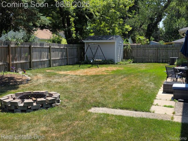 3239 Fox Boulevard, Commerce Charter Township, MI 48382