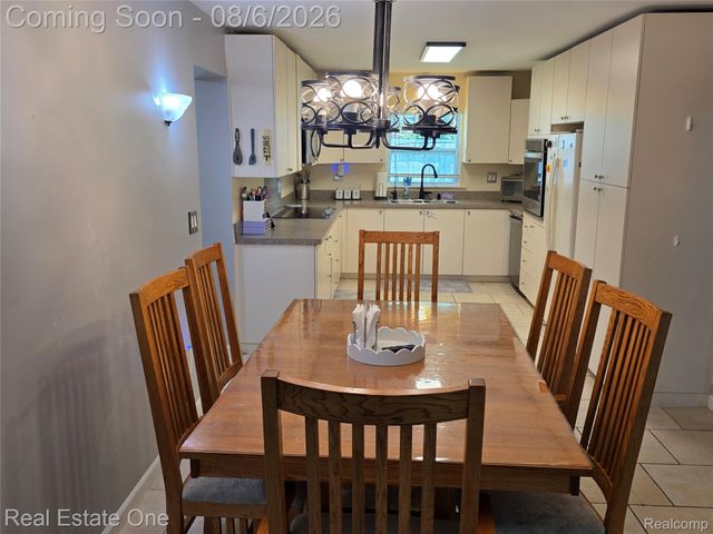 3239 Fox Boulevard, Commerce Charter Township, MI 48382