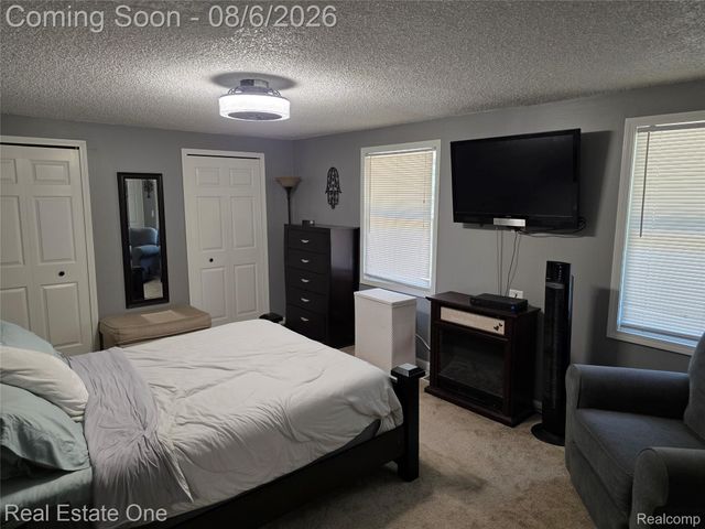 3239 Fox Boulevard, Commerce Charter Township, MI 48382