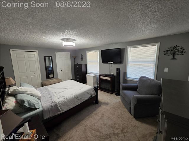 3239 Fox Boulevard, Commerce Charter Township, MI 48382