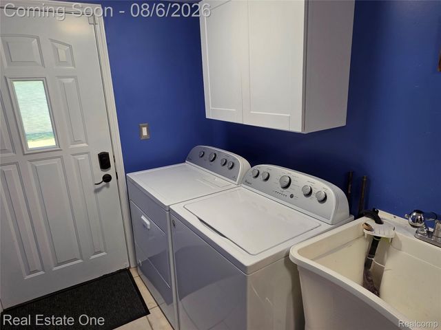 3239 Fox Boulevard, Commerce Charter Township, MI 48382