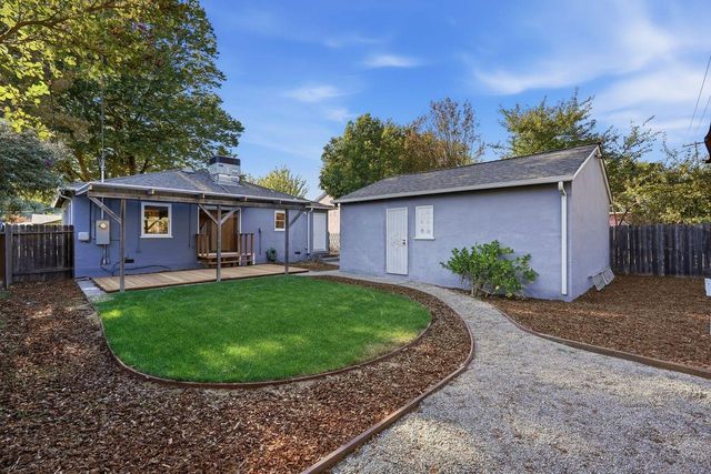 1135 Darnel Way, Sacramento, CA 95822