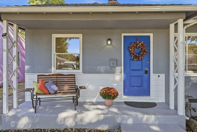 1135 Darnel Way, Sacramento, CA 95822