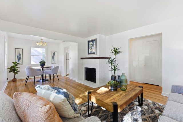 1135 Darnel Way, Sacramento, CA 95822