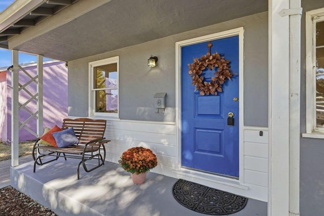1135 Darnel Way, Sacramento, CA 95822