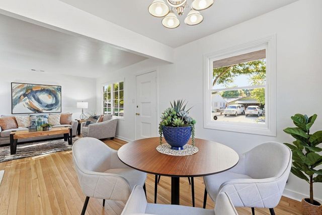 1135 Darnel Way, Sacramento, CA 95822