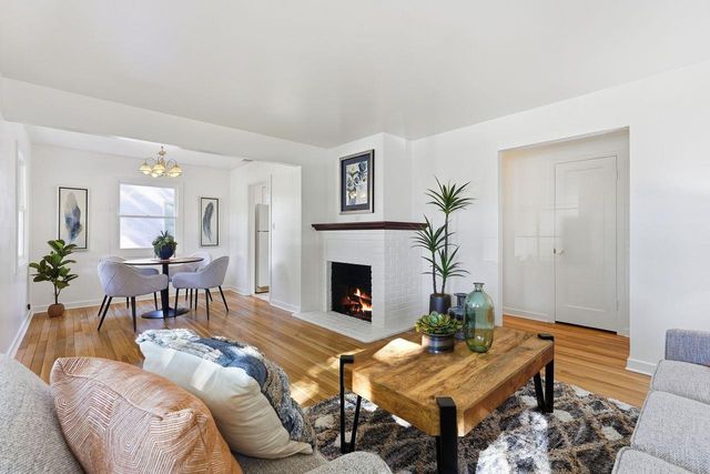 1135 Darnel Way, Sacramento, CA 95822
