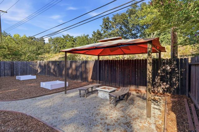 1135 Darnel Way, Sacramento, CA 95822