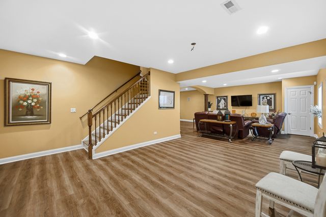 1139 Magnolia Road, Mundelein, IL 60060
