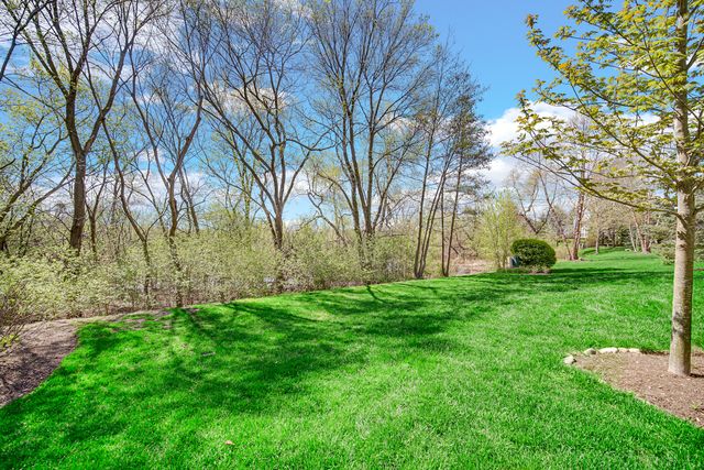 1139 Magnolia Road, Mundelein, IL 60060