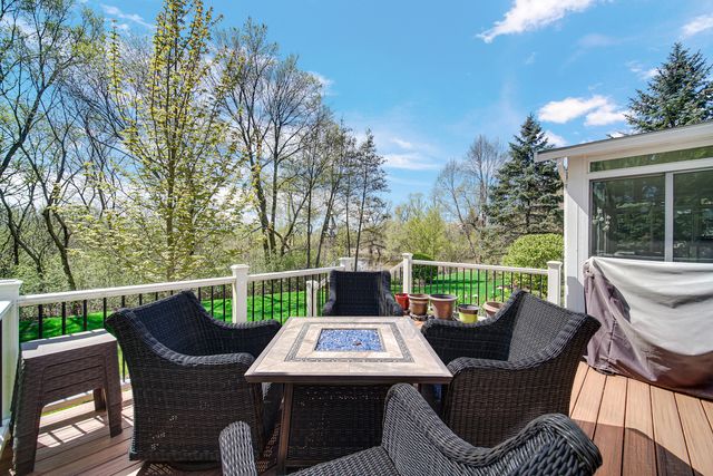 1139 Magnolia Road, Mundelein, IL 60060