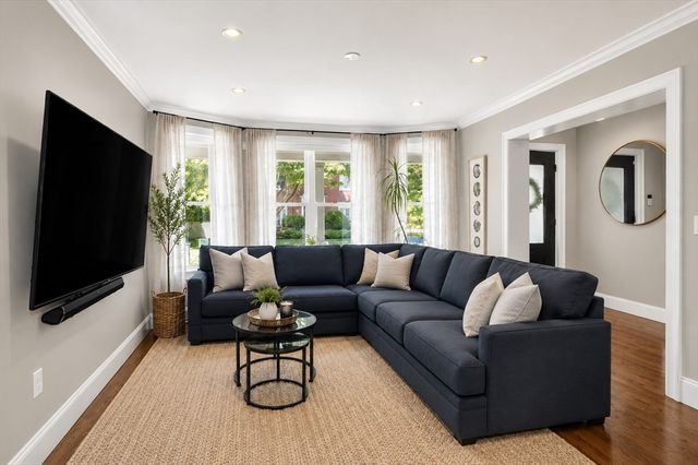 256 Watertown Street 256, Newton, MA 02458