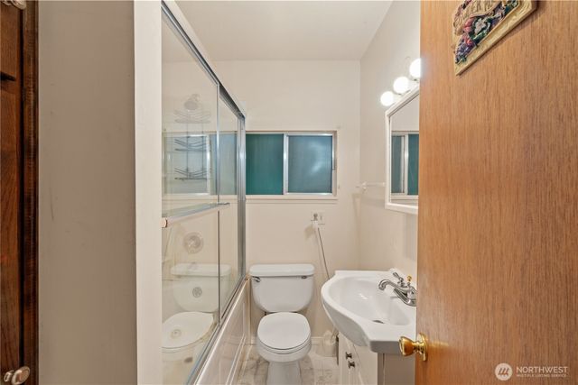 467 E Mommsen Street, Mccleary, WA 98557