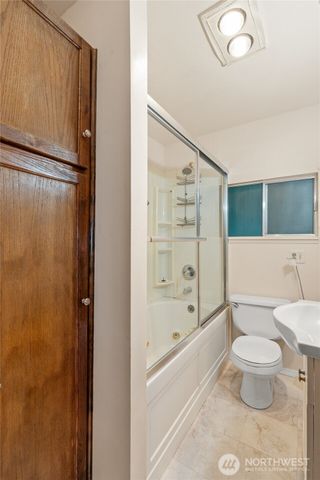 467 E Mommsen Street, Mccleary, WA 98557