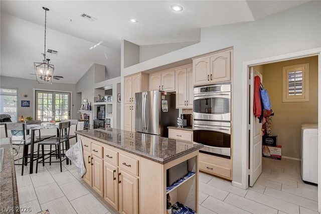 8412 Willow Point Court, Las Vegas, NV 89128