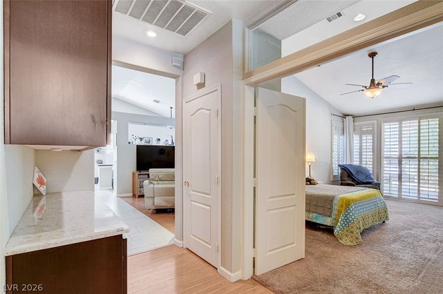 8412 Willow Point Court, Las Vegas, NV 89128