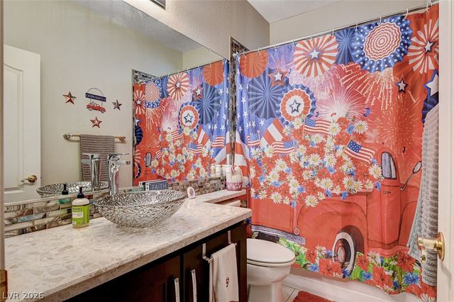 8412 Willow Point Court, Las Vegas, NV 89128