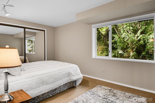 13542 40th Avenue NE, Seattle, WA 98125