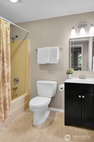 13542 40th Avenue NE, Seattle, WA 98125